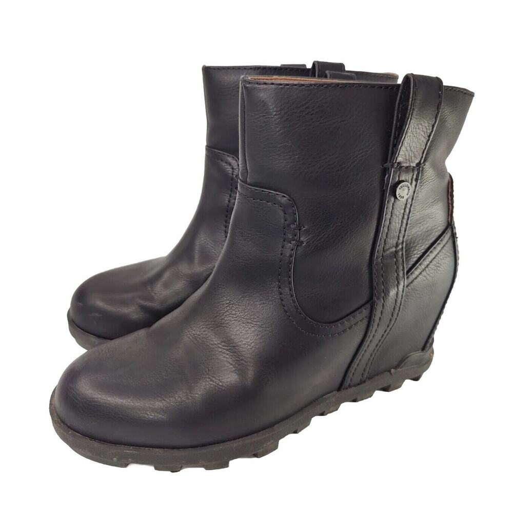 Black Wedge Boot Size 8 Side Zipper